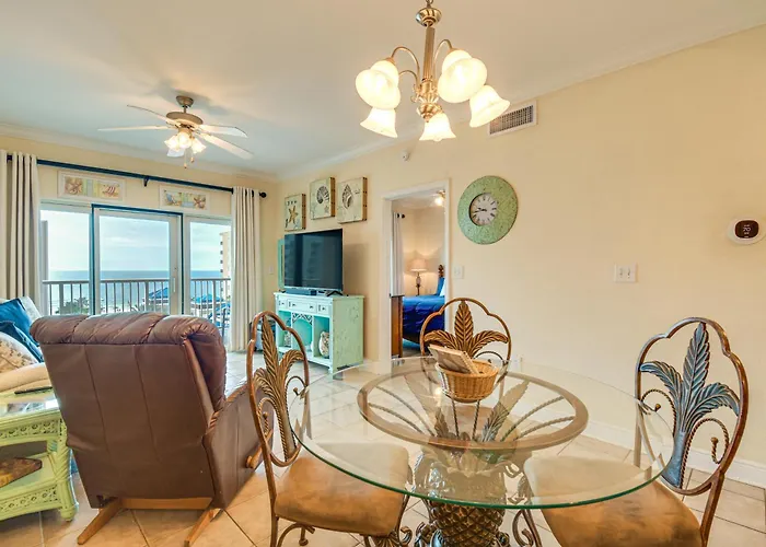 Pool/beach-view Condo: Family Friendly * Gulf Shores