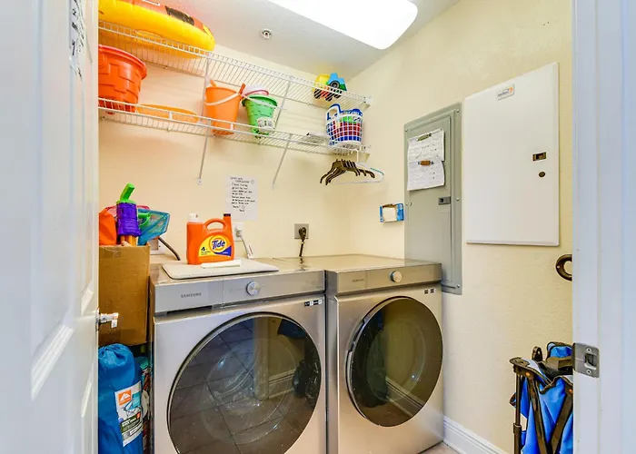 Holiday home Pool/beach-view Condo: Family Friendly