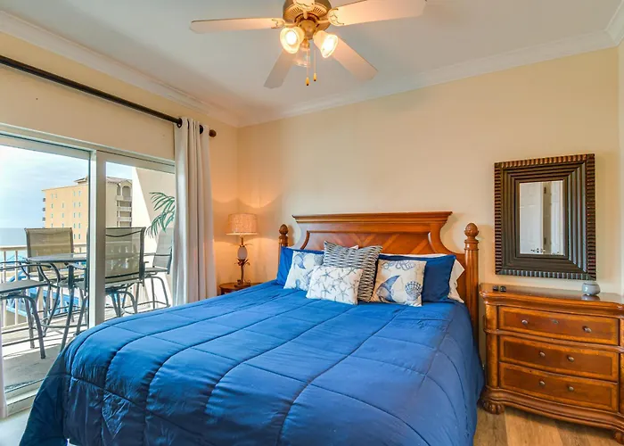 Pool/beach-view Condo: Family Friendly Holiday home Gulf Shores